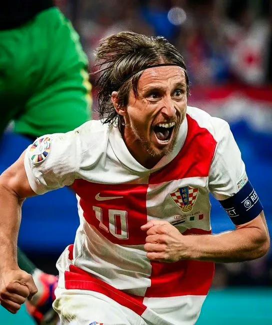 春风若有怜花意，可许魔笛再少年？[what]克罗地亚队想要晋级，却遇上最不靠谱的