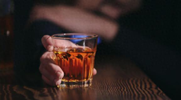热点观点畅聊会自己能喝多少酒不知道吗？在婚礼上又没人逼他喝酒，主要还是自己想喝，