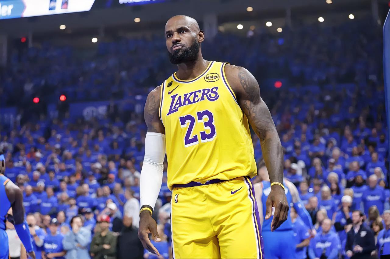 湖人超级巨星詹姆斯真是太有格局了！在今天地震级的NBA消息莫过于詹姆斯要开离开湖