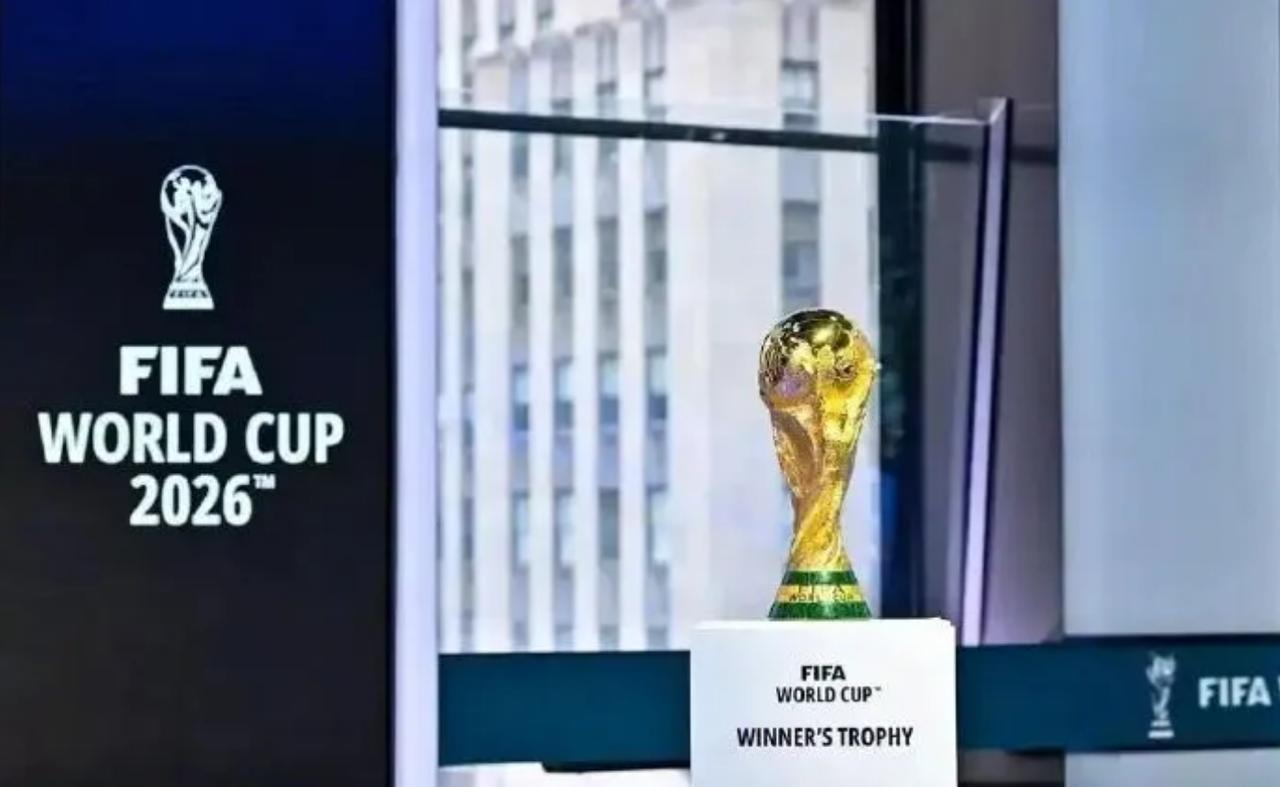 拿下了，FIFA秘书长亲自飞到北京，把报价从3亿美元砍到1.1亿，央视为何非买不