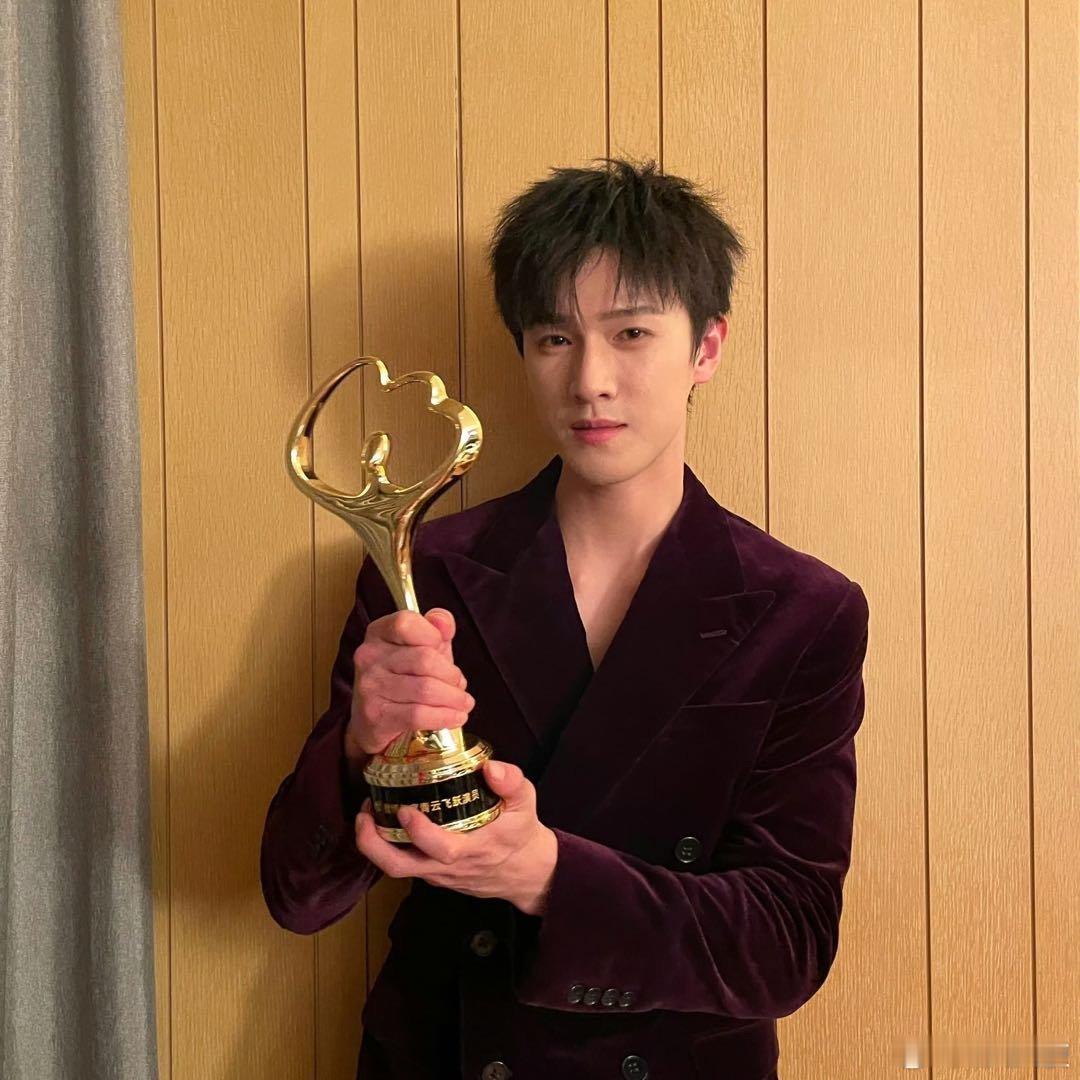 李昀锐第一次来 李昀锐第一来常来常来，今天帅爆了[酷]未来更多将🏆 
