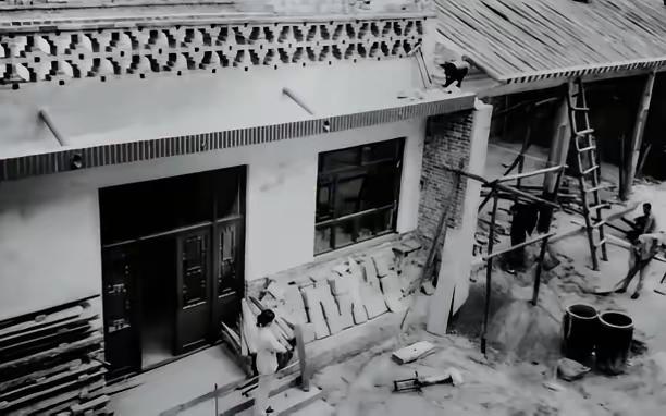 1997年，山西平遥人耿保国不顾家人反对，四处借钱凑了100万，买下了3000多