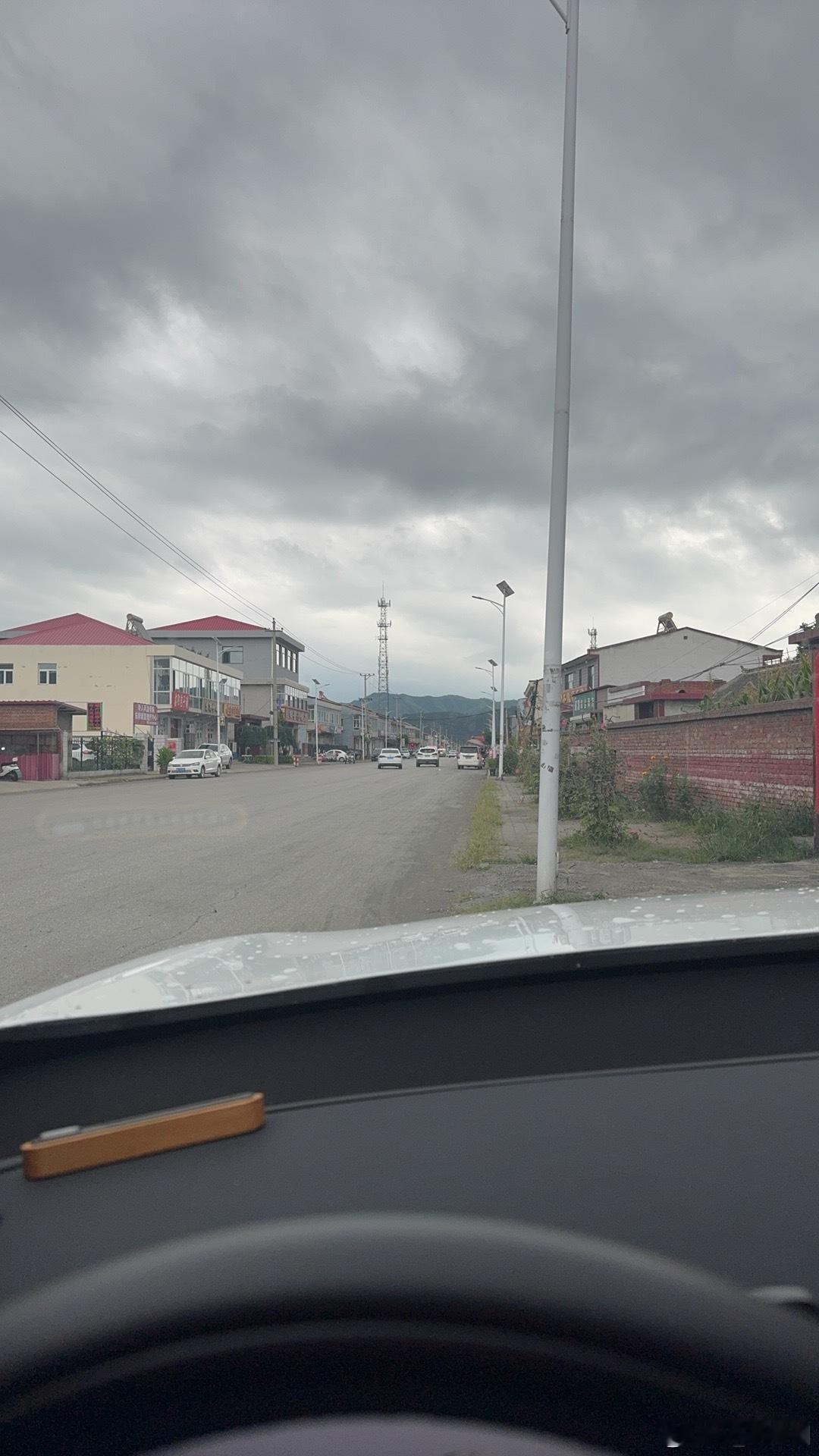 好……很好……跟着导航成功把自己走迷路了 ​​​