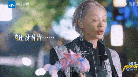 《奔跑吧》里三个最让人反感的明星：乱发脾气、文盲和自以为是。
 
两期节目里，宁