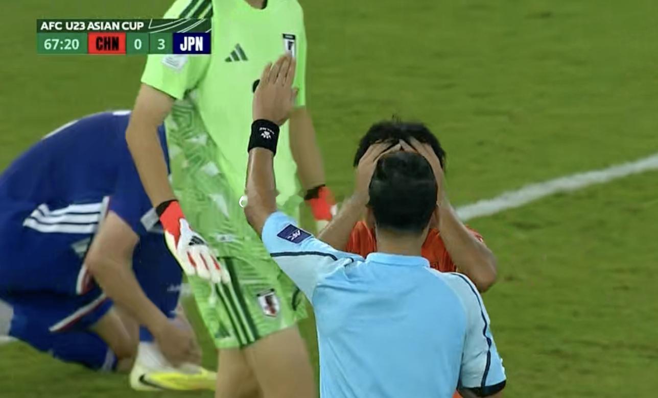 中国队打入一球，可惜越位在先被判无效。u23国足vs日本u23u23亚洲杯热点解