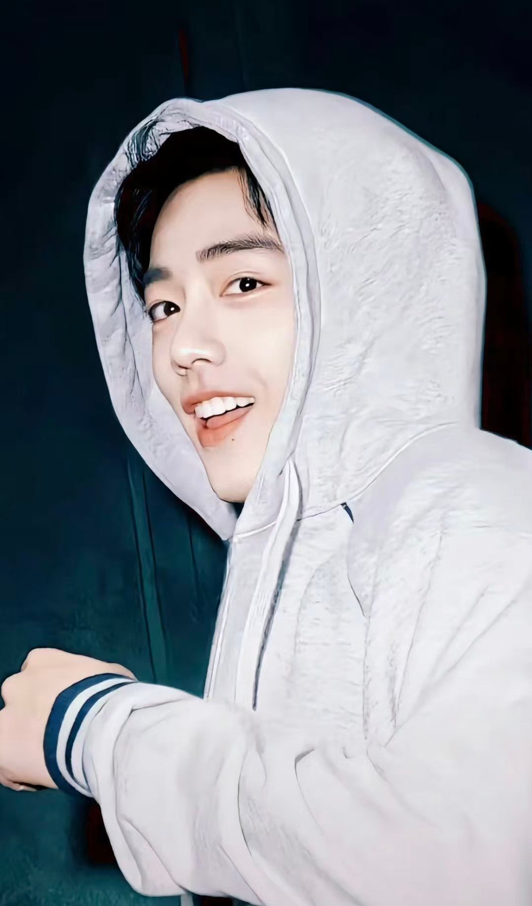 站姐发的早期肖战 肖战早期站姐混剪 青涩懵懂的早期肖战合集，机场、发布会、综艺全