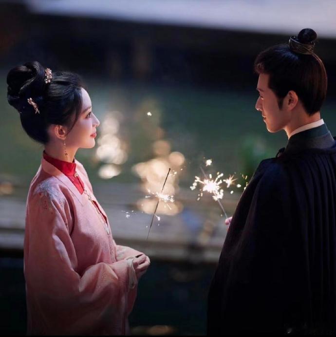 明日九重紫将迎来昭昭墨墨的盛大婚礼！宋墨父亲本想为他找一位强悍的妻子，却意外地选