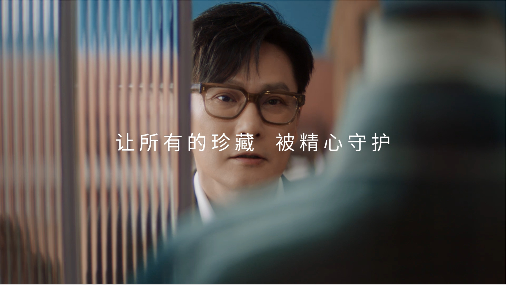时代瞬息万变，但总有一些东西不会改变，比如张信哲的经典情歌，《爱如潮水》即是流转