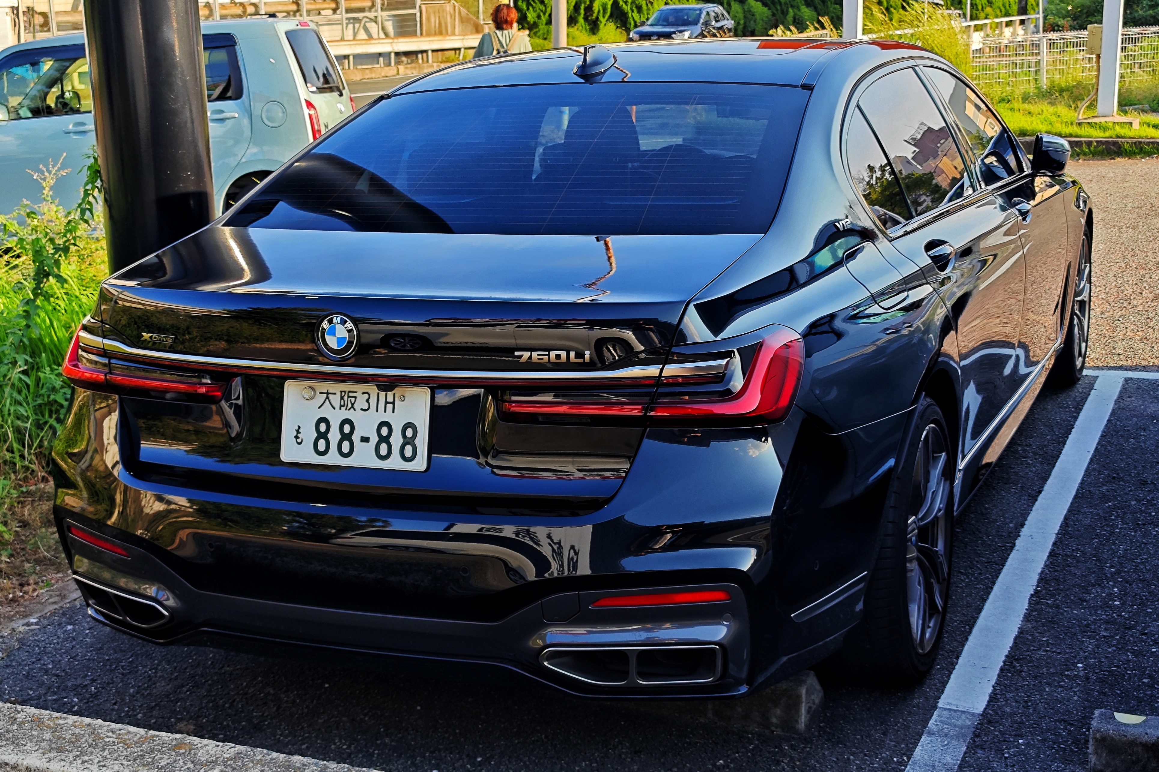 #型车街拍# 偶遇末代 12 缸宝马 M760Li xDrive[傻眼] 这也是