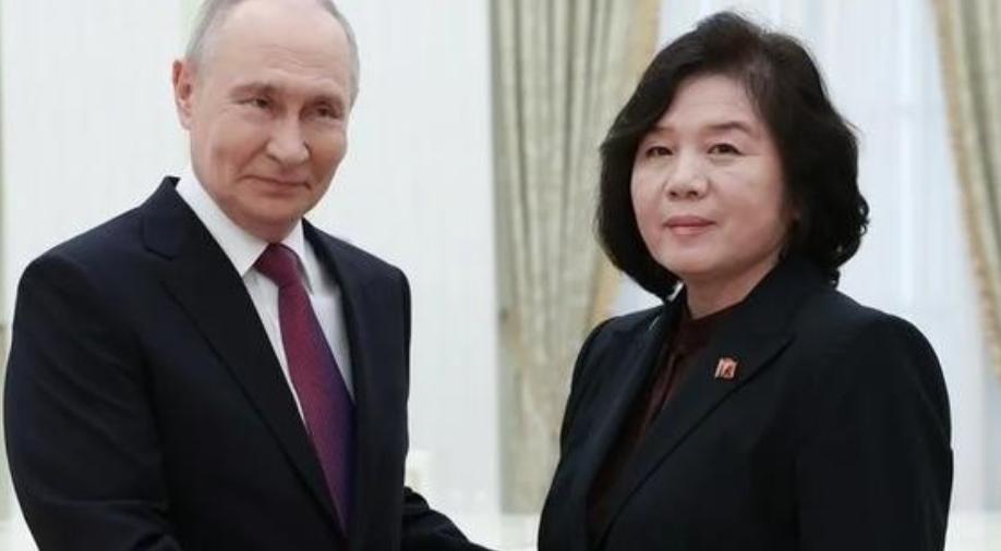 中国养出白眼狼了？普京公开感谢朝鲜出兵，俄罗斯直接翻脸不再支持半岛无核化，平壤街