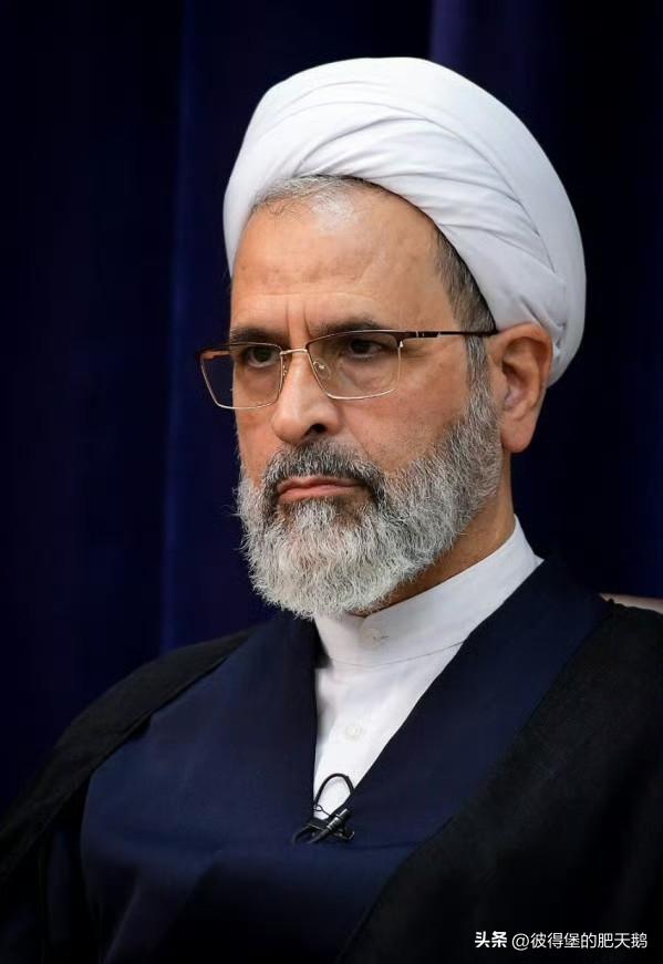 #以美袭击伊朗# 
快讯！ISNA 通讯社的报道，
阿亚图拉・阿里礼萨・阿拉菲将