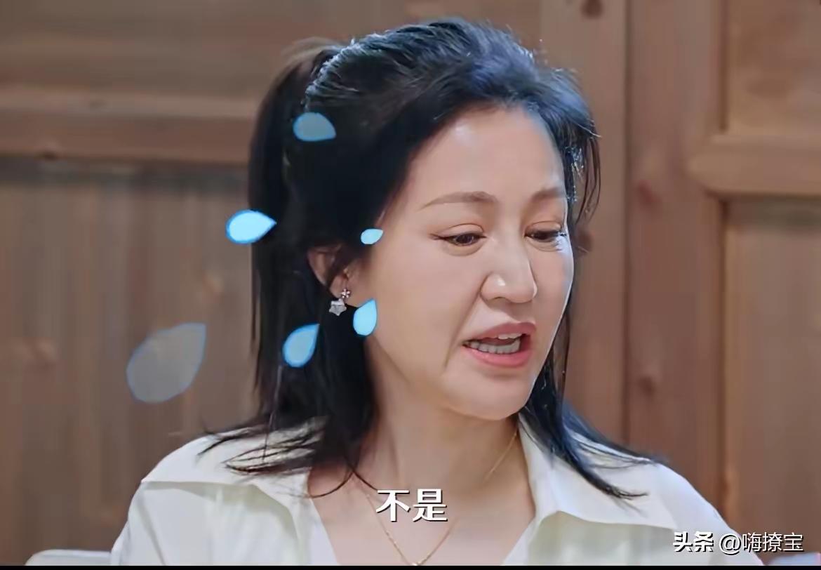 鲍蕾真的是幸福女人的典范，结婚以后就没出来工作，主内，掌管财政大权，说要去学做饭