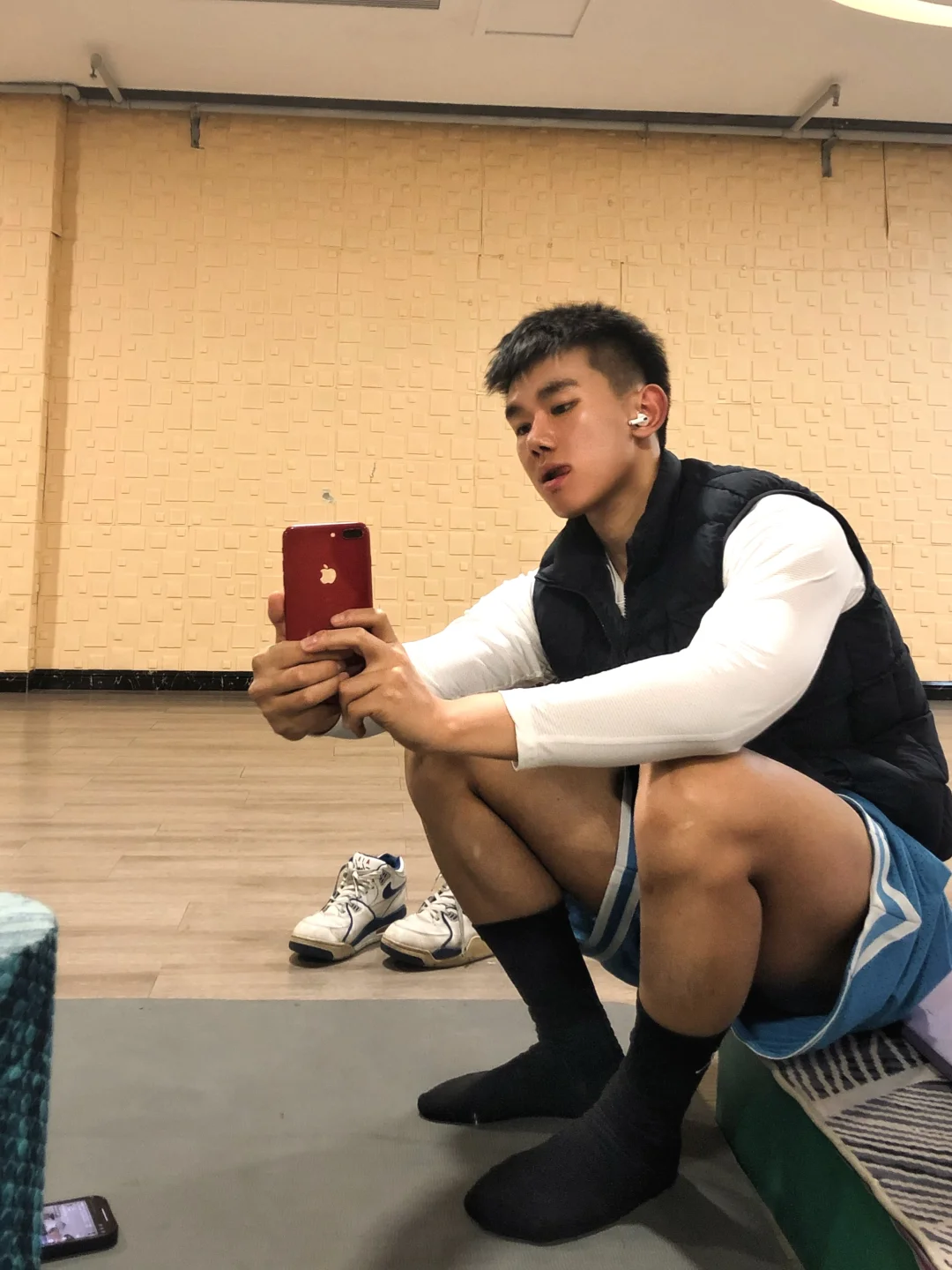 兄弟们，喜欢粘人的吗？