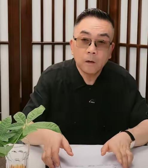 杨议道歉只是开始，麻烦还在后面！

杨议是道歉了，可这事，真没翻篇，10月25日