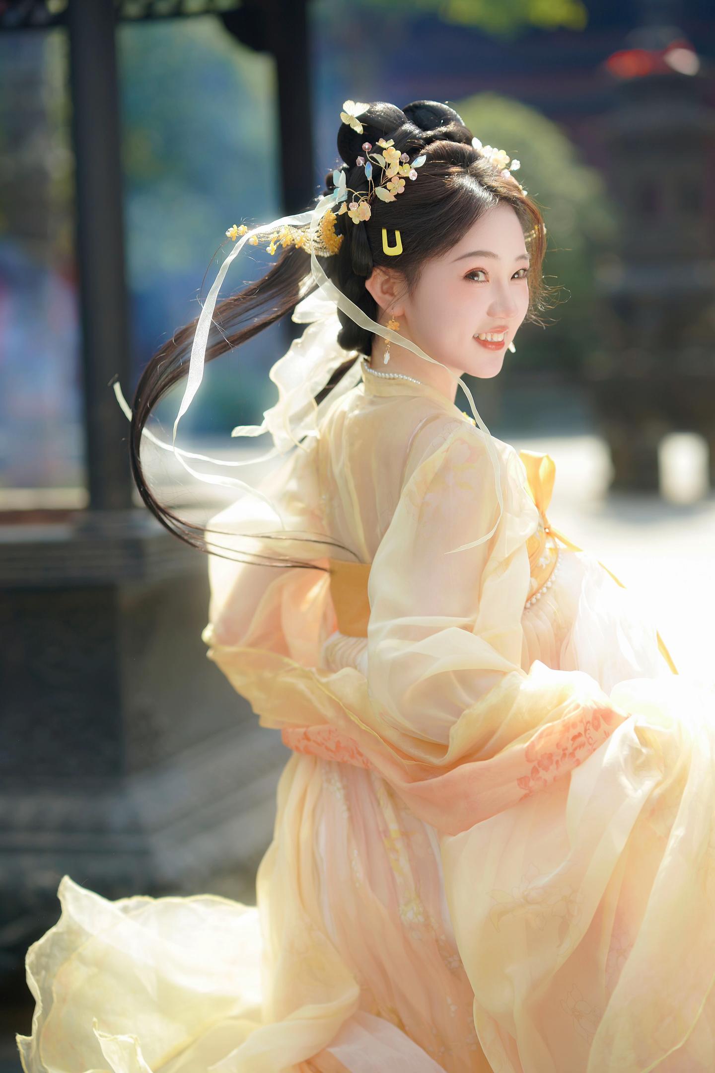 秋天的宝轮寺，非常适合拍秋日氛围感照片。