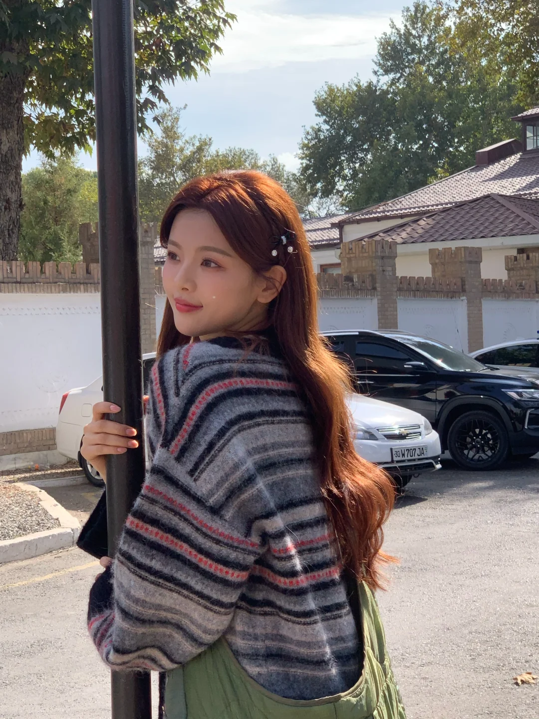 乌兹别克斯坦街头看见一个可爱的美女