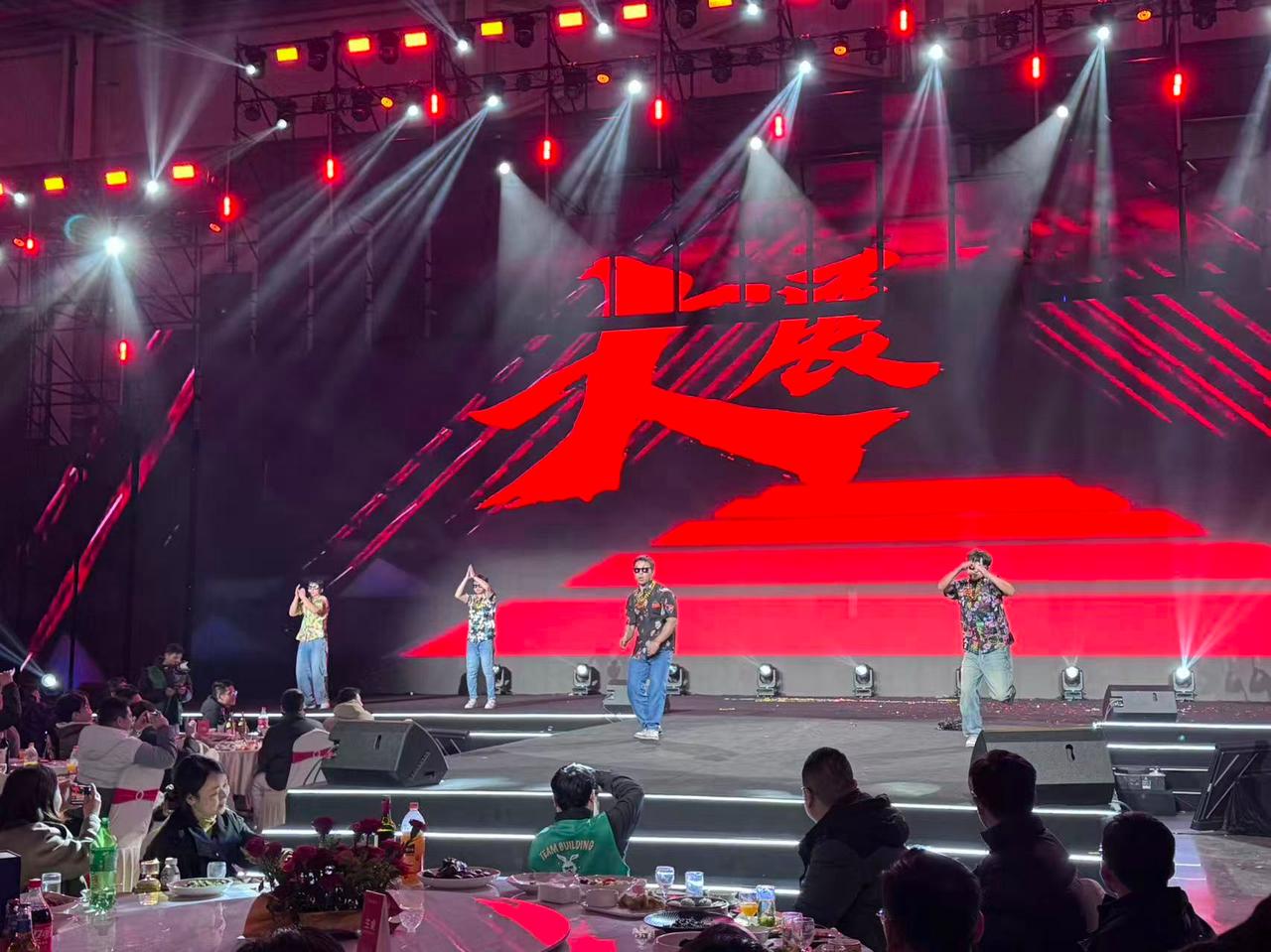 觉得过于离谱，所以去进一步了解了一下。
看完之后，只有一个感受，以偏概全，夸张了