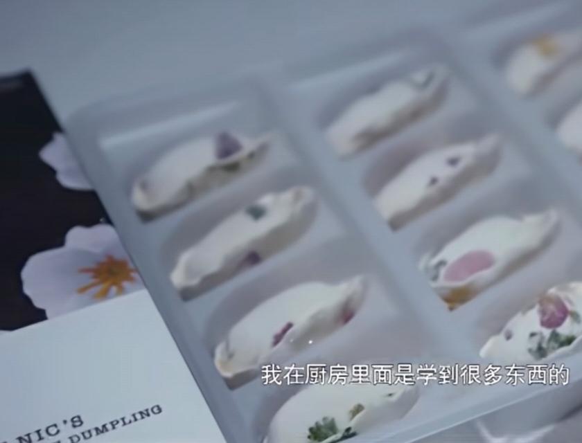 做饭真的能治愈内心的焦虑吗？

谢霆锋:“我在厨房里面是学到很多东西的，是一种修