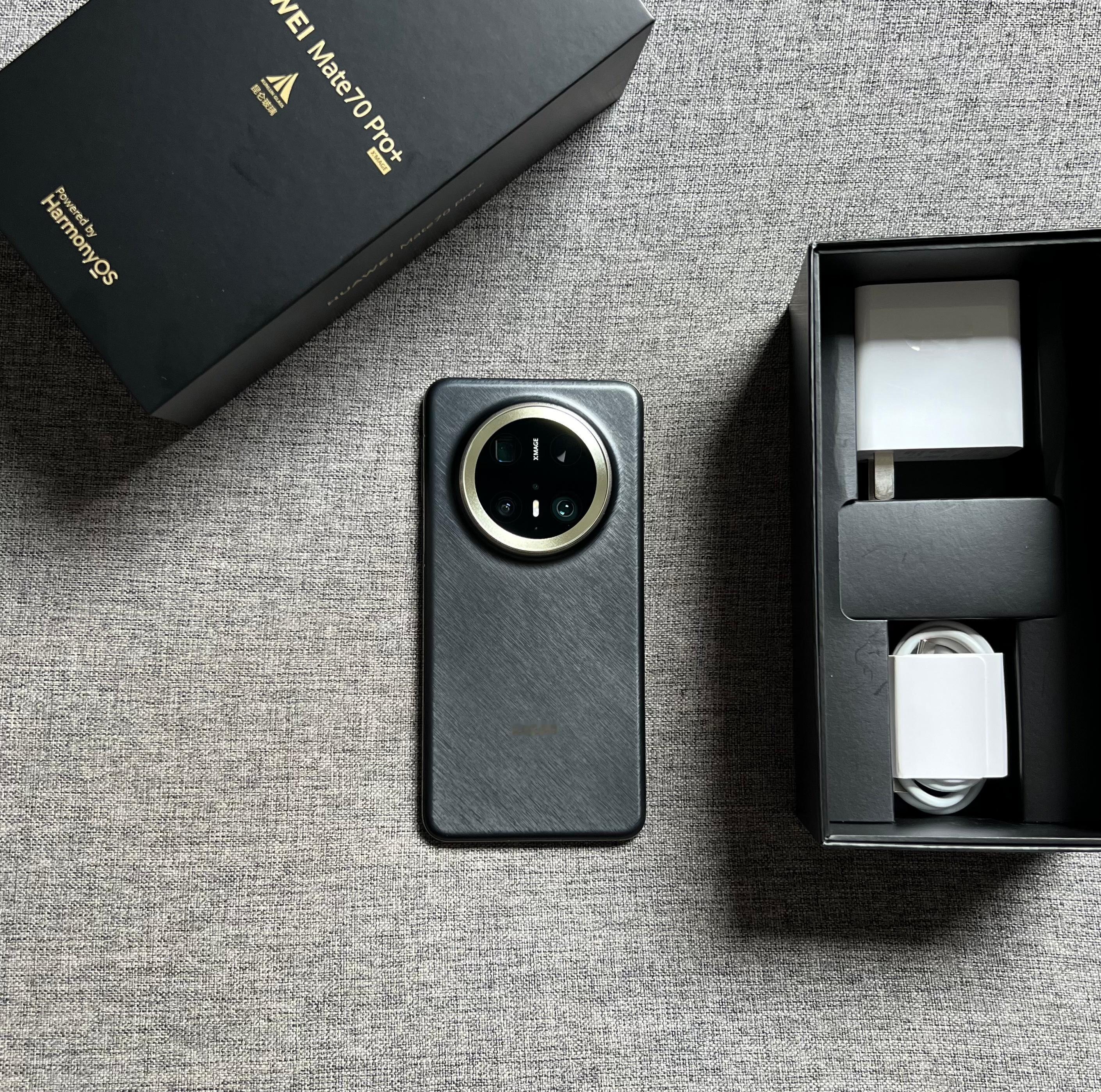 华为Mate 70 Pro+ 16+512G 墨韵黑 鸿蒙NEXT先锋版（已回退