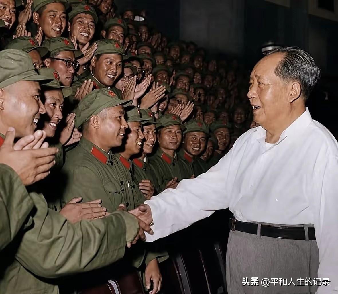 《东方大国》词：
洲际穿天而飞过绽放最美的烟火多少辈人的心血国之荣耀靠你靠我
世