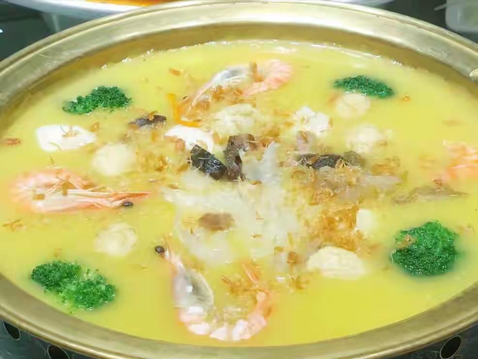 中国“最奢侈”的7道名菜，吃过4道算资深吃货

1、八仙过海闹罗汉
2、佛跳墙