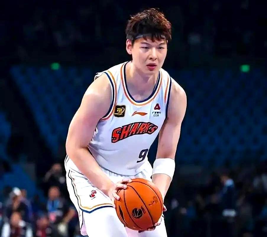 同样是9000分，有人只用了391场，有人却足足多打了近200场。
 
“战神”