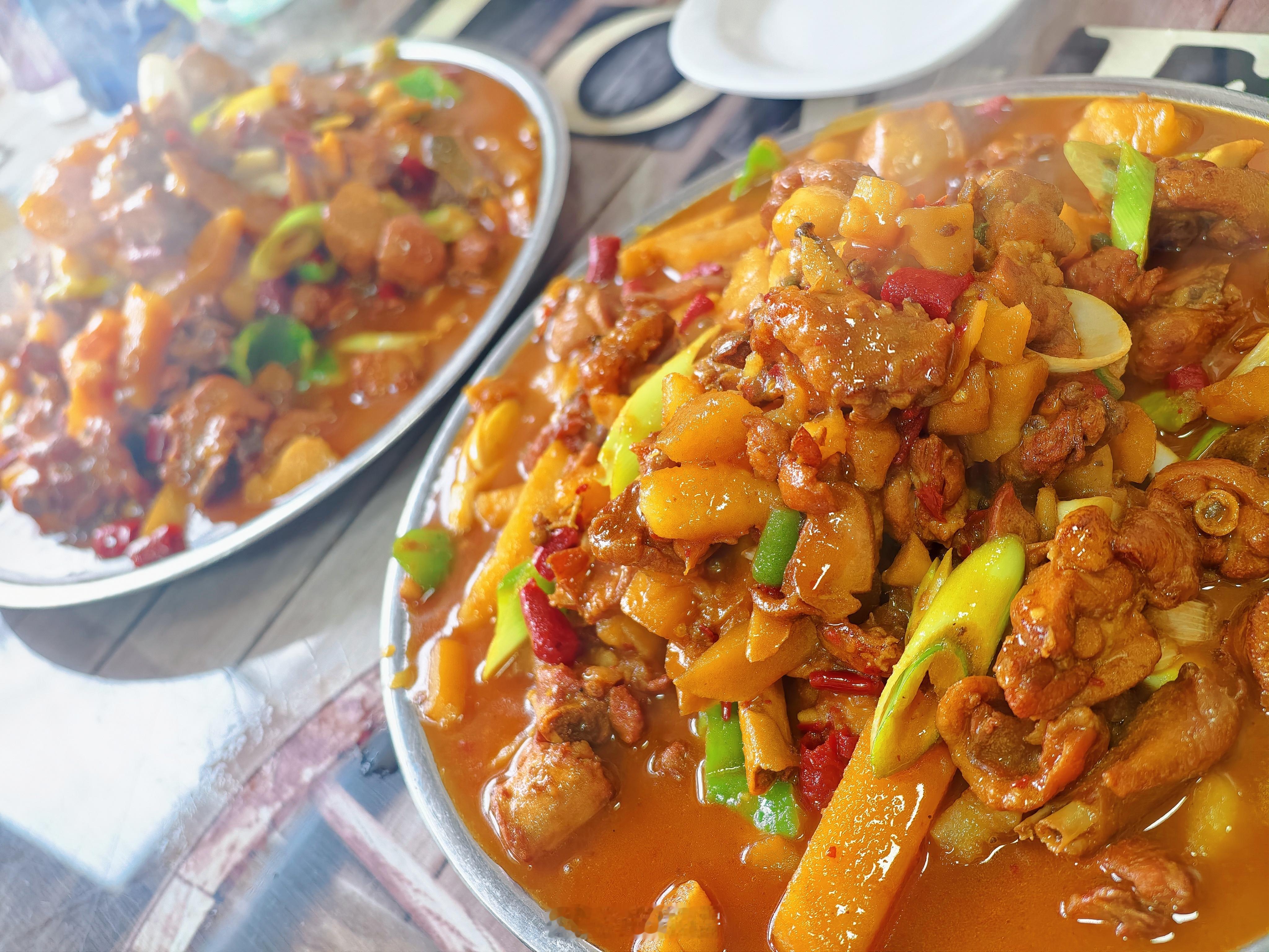 吃个鸡儿 尖个叫儿逛吃逛吃卢新疆美食小卢篮球世界