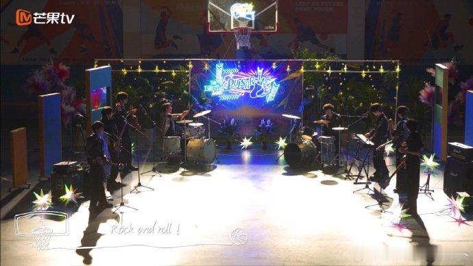 TF四代少年时代2乐队配置TF四代少年时代2乐队位置 乐队配置架子鼓：奇 恒键盘