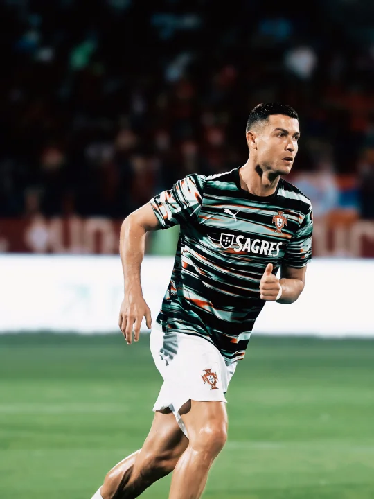 对亚美尼亚C罗其他视角的镜头