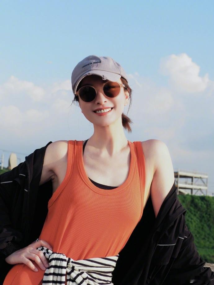 #吴昕主打一个说到做到#​​​#吴昕暑期营业#吴昕的暑期营业充满活力，说到做到，