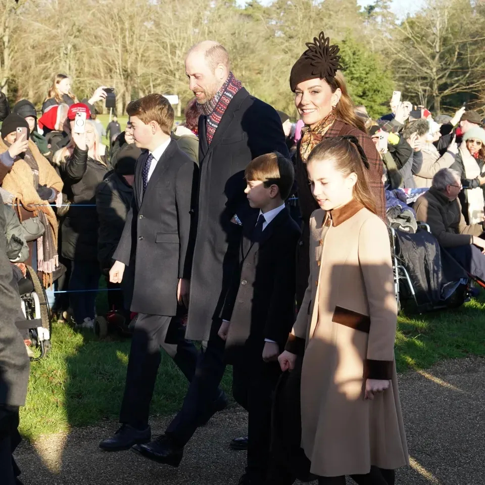 【英国王室威廉凯特的十公里“王室禁区”曝光！邻居掏600元才能遛狗，惹众怒】 威