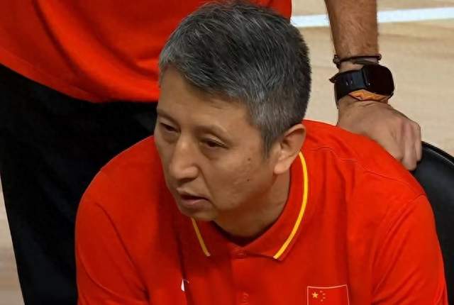 中国男篮70-79不敌伊朗，球迷认清4个事实，庞峥麟22分难救主