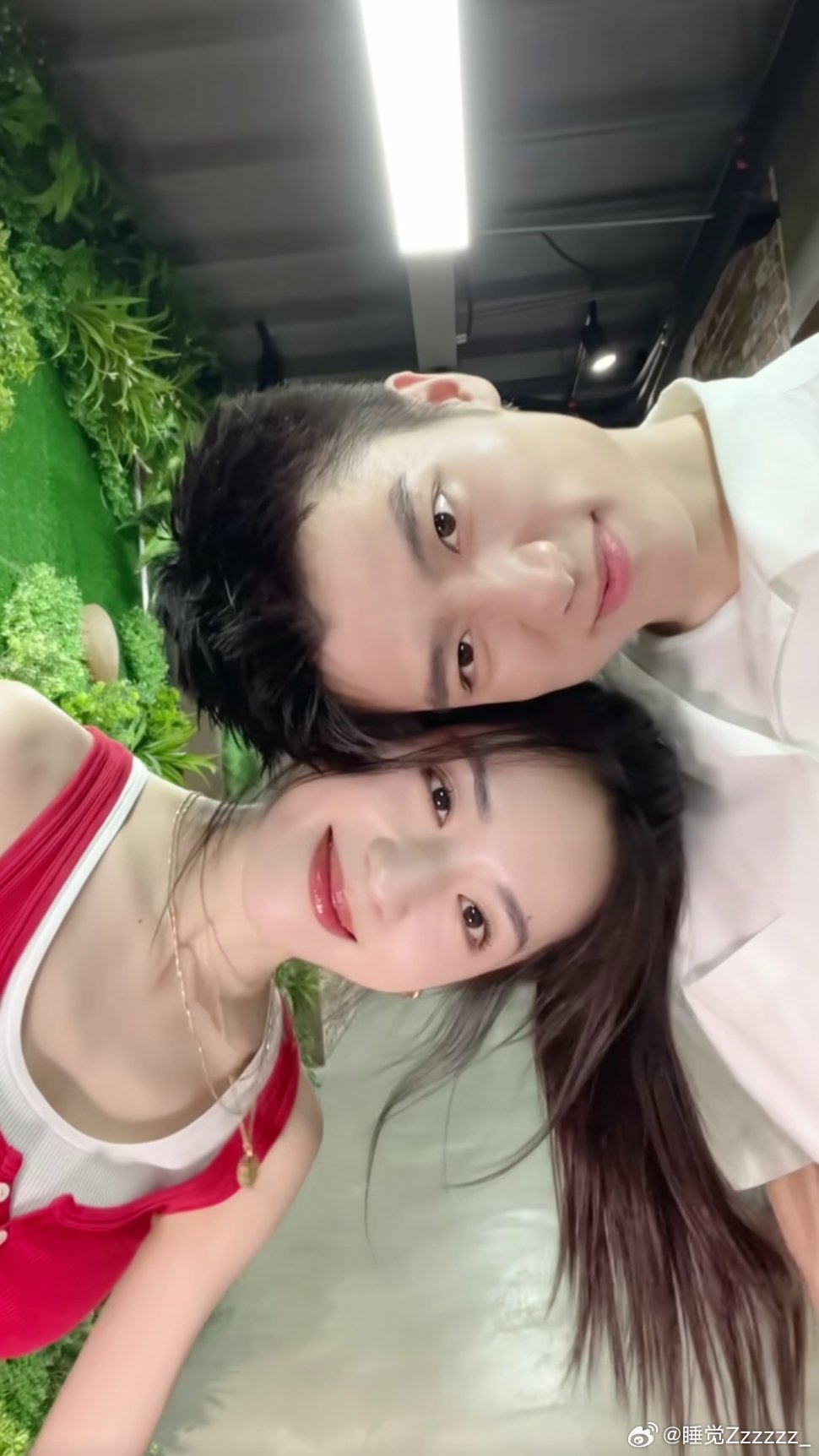 #高雅_CP[超话]# 这个贴头杀，你们有没有发现起来的时候高哥的目光是一直注视