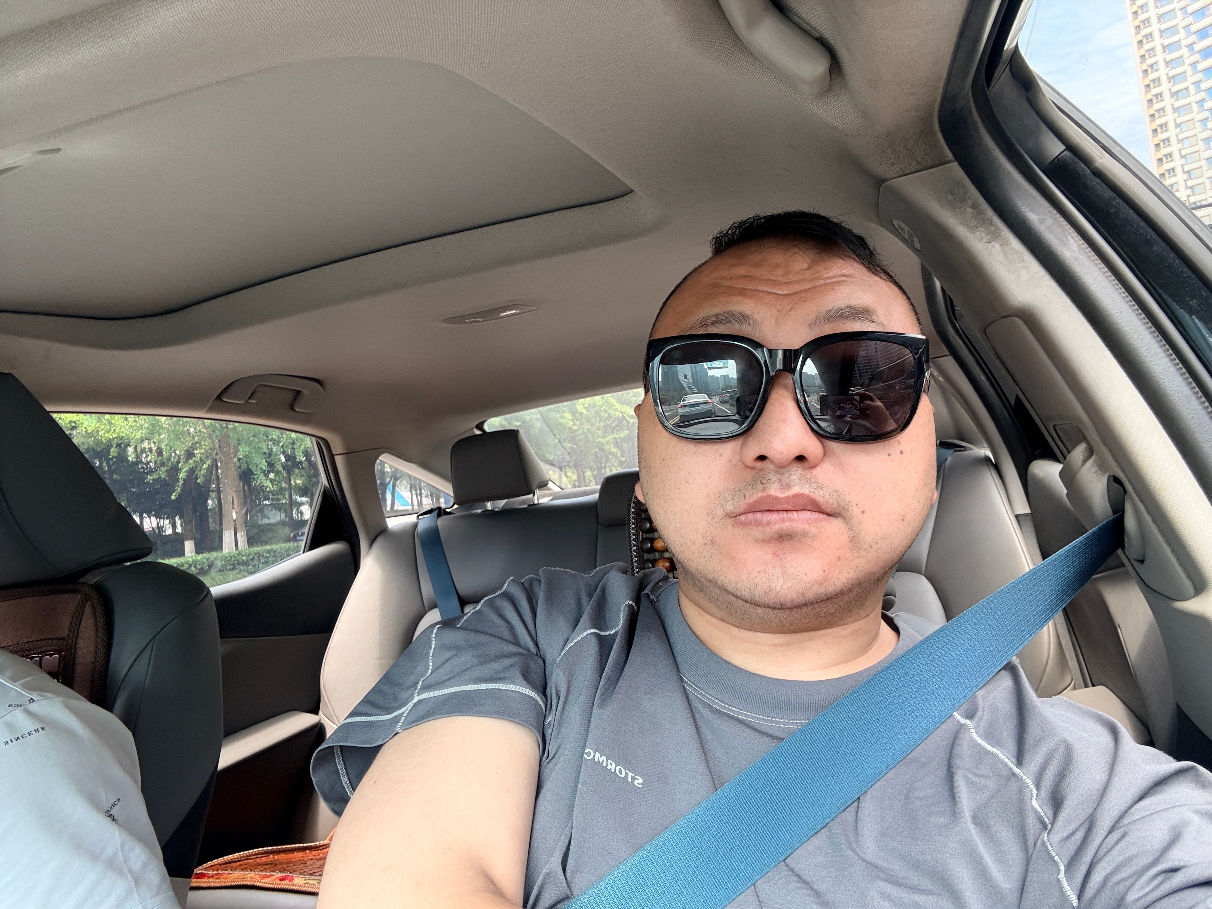 来极氪附近看牙，我怕自己一会叫的太大声杭州