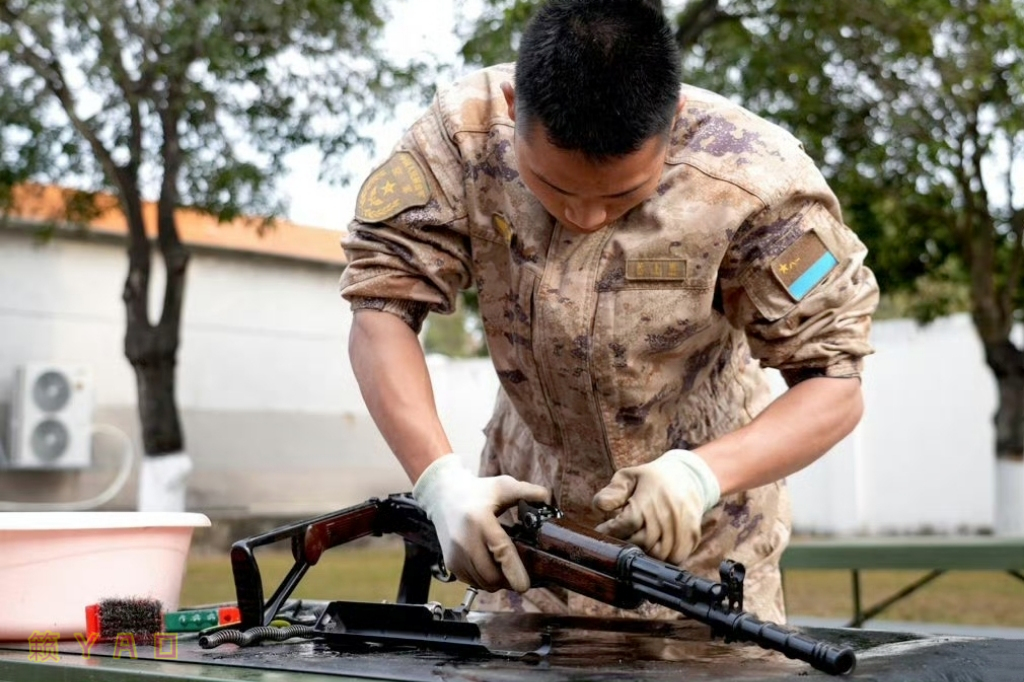 PLA个别空军场站/基地警勤务分队还在装备使用81-1步枪联勤保障部队下属单位目