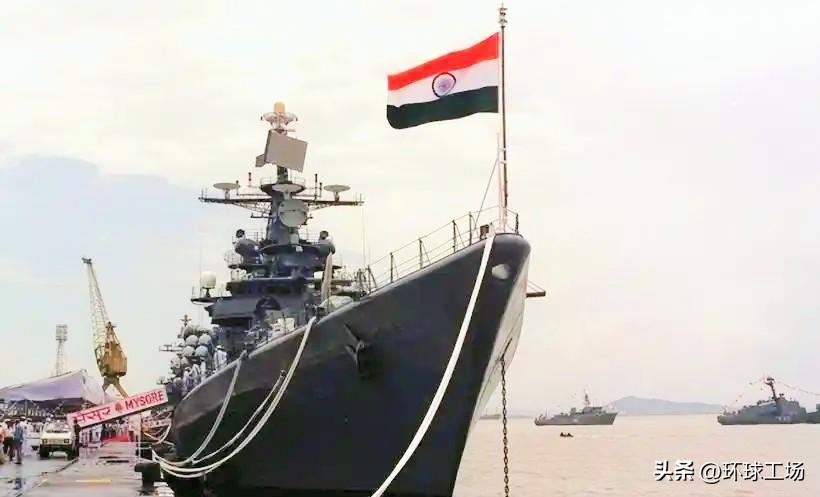 今天这条消息，真有点意思。

印度直接派了6艘战舰去中东护航，动作很快，简直是“