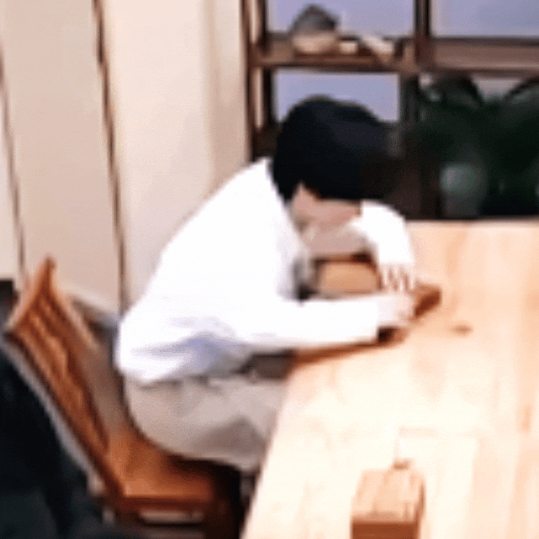 睡午觉最乖的小朋兔
