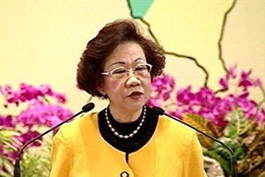 5月10日，民进党创始人之一、台湾地区前副领导人吕秀莲的一番话震动两岸。

她痛