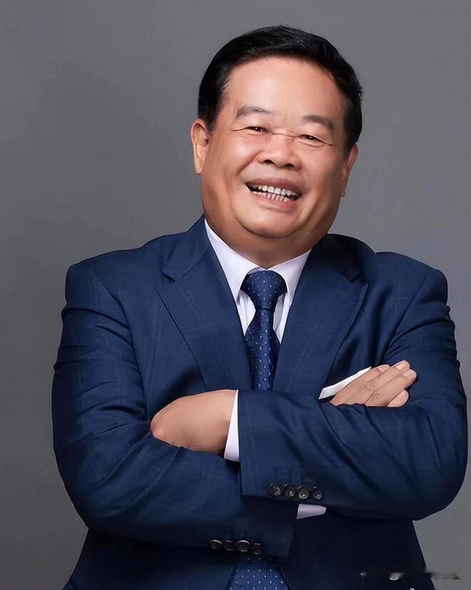 曹德旺一直都是个聪明的人，
八十岁交棒给大儿子，
而不是之前一直外传的女婿，原因