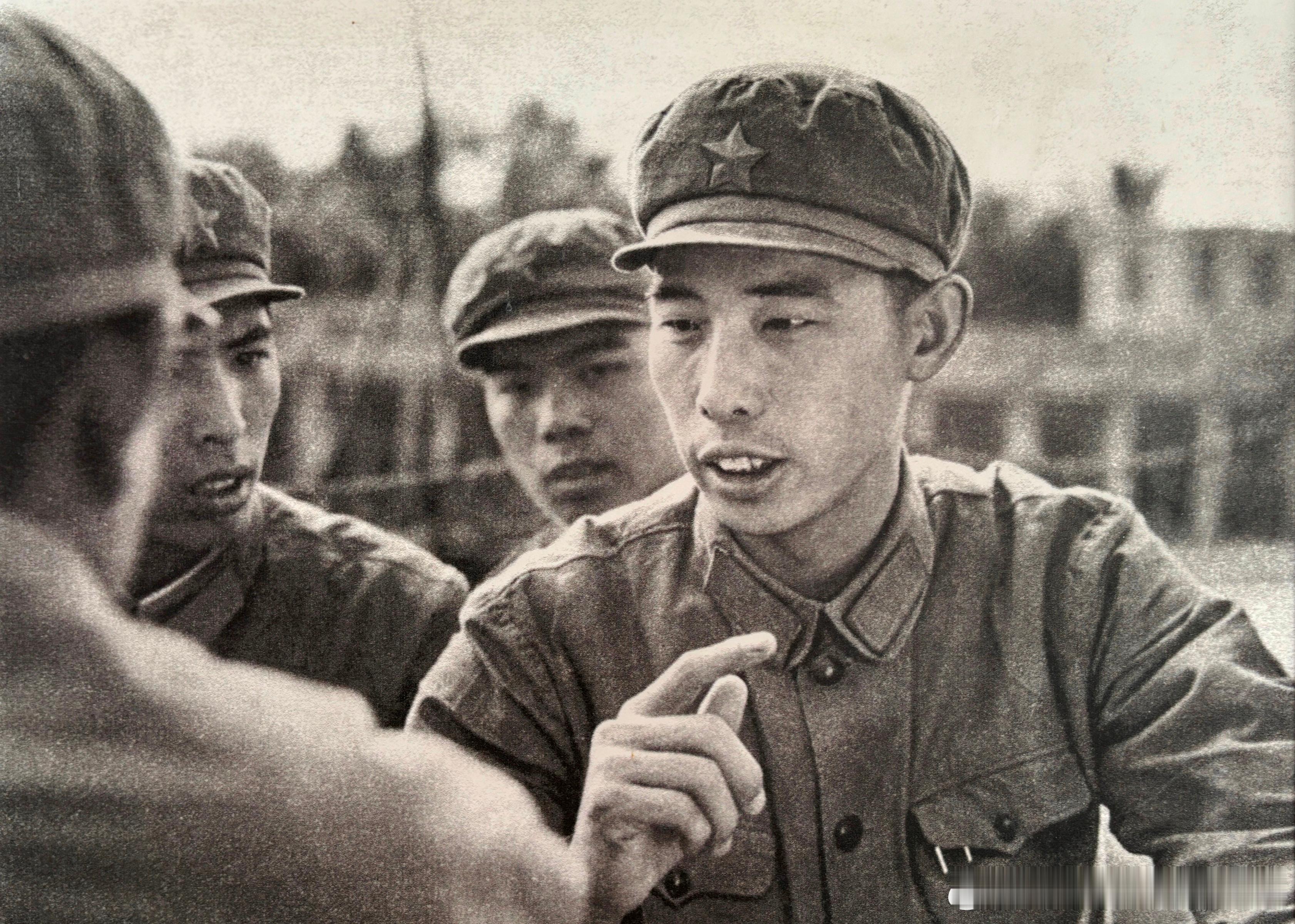 1974年1月西沙海战荣获一等功的炮长刘占云。刘占云时任猎潜艇炮长。在火炮射击过