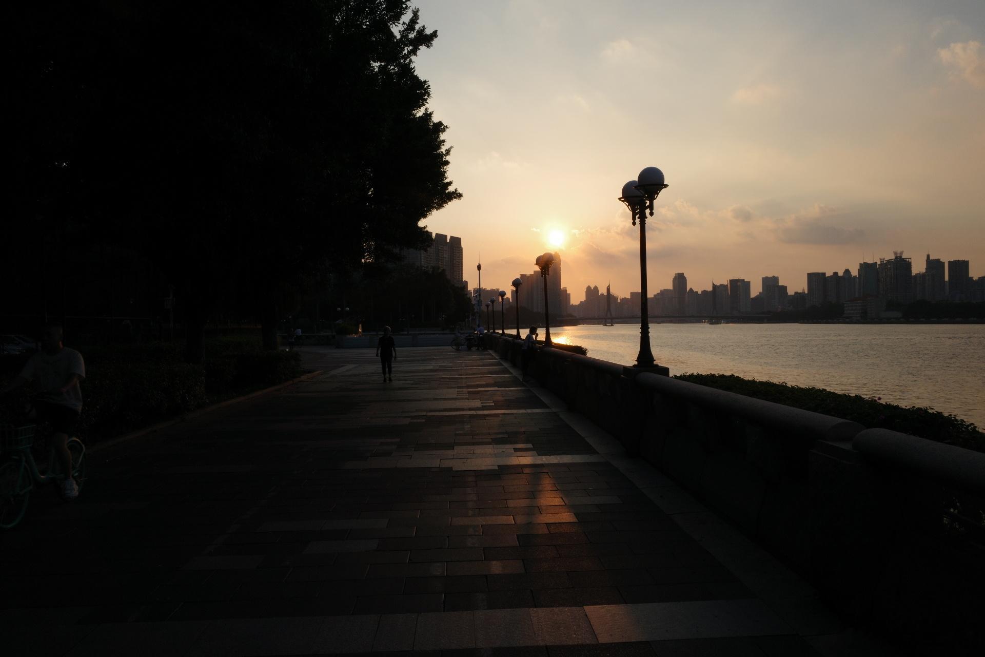 广州中大码头遇见的黄昏夕阳时刻日常记录日落夕阳 理光GR4 广州·科城山庄·锦泽