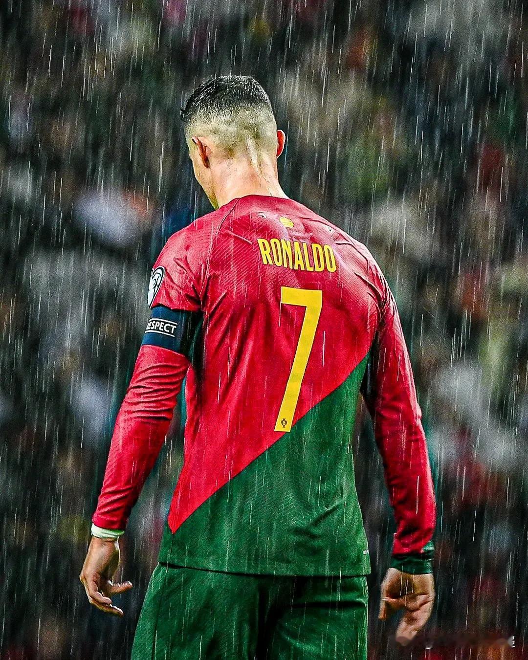 📊这是克里斯蒂亚诺·罗纳尔多·多斯桑托斯·阿威罗🐐🔥

◉男子国际赛事进球