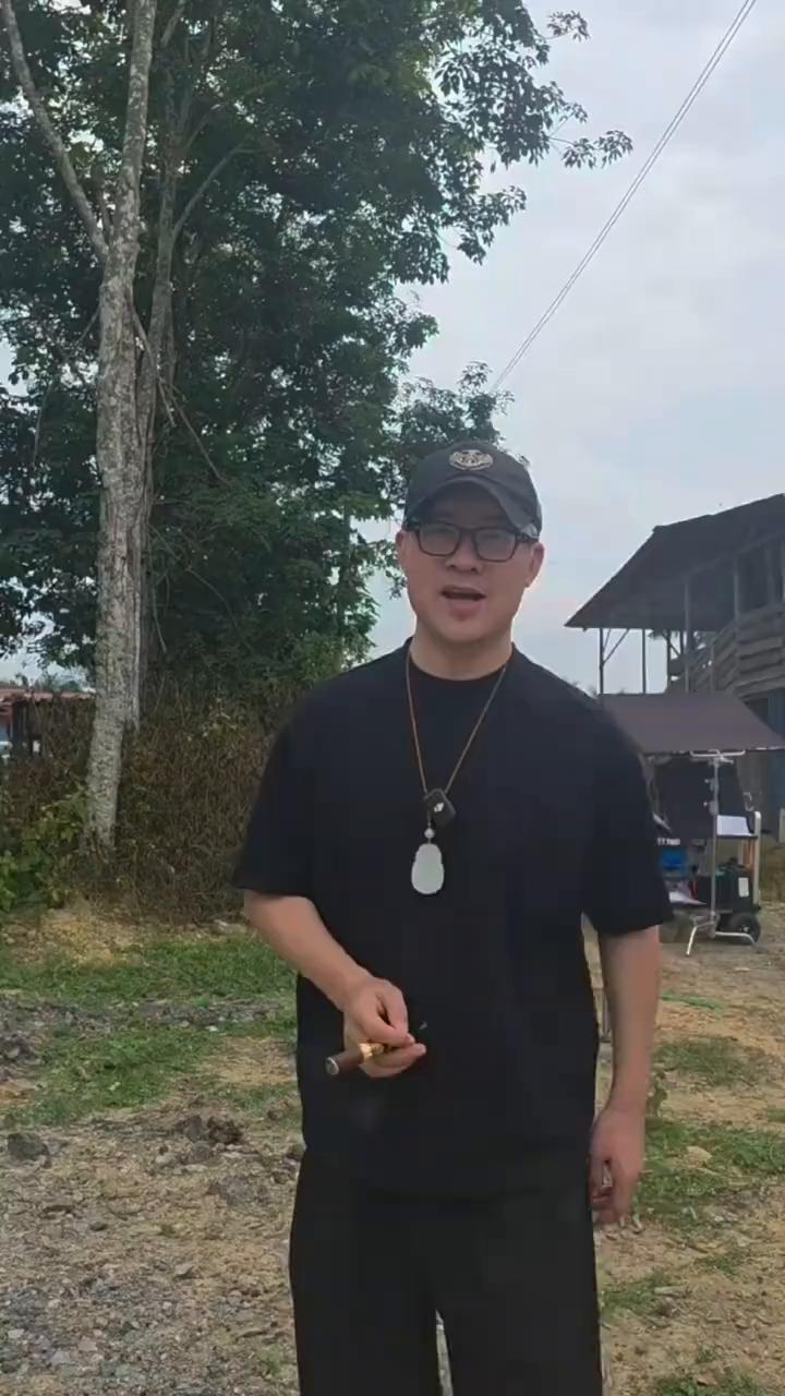 亿万流量榜：贫民窟的亿万富翁。
有鲤有余。