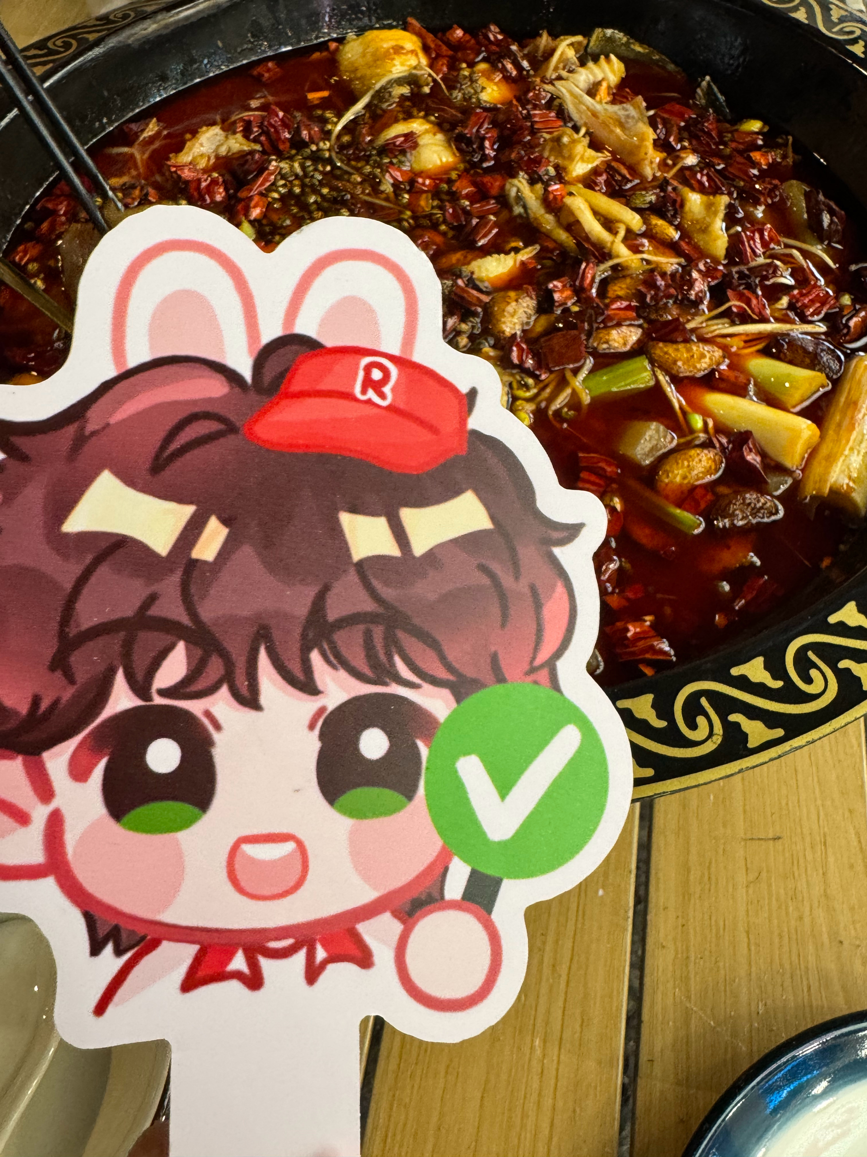 王源王源我看见两朵一样的云 今天辛苦啦 请大家吃夜宵！