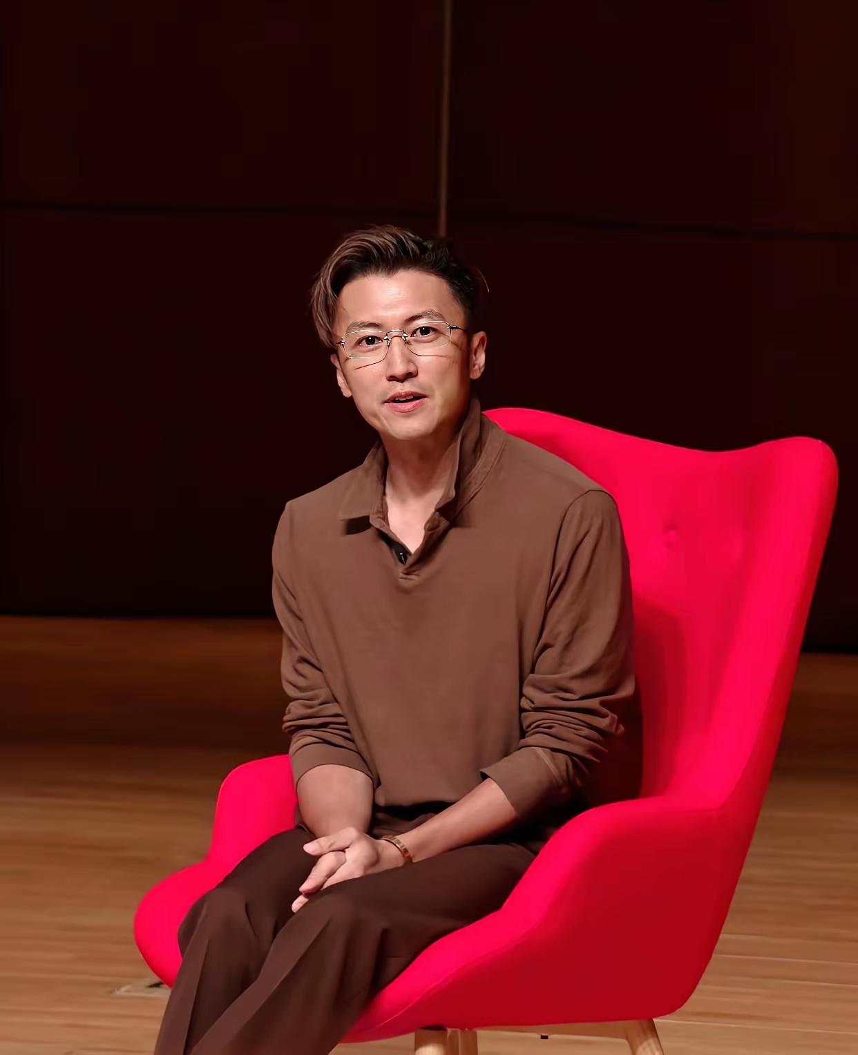 一个男人长得帅、会唱歌、会做饭、关键是吃到长生不老药 这种男人还有吗？[捂脸]