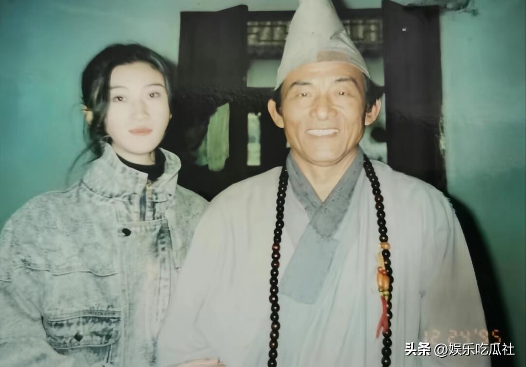 几张经典花絮 鞋儿破帽儿破身上的袈裟破～永远的经典
 
翻看《济公》幕后旧花絮，