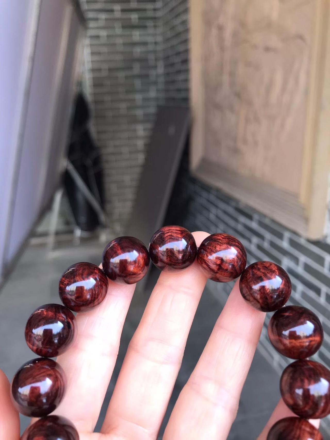 发个你的手串图片来看看小精品海南黄花梨紫油梨