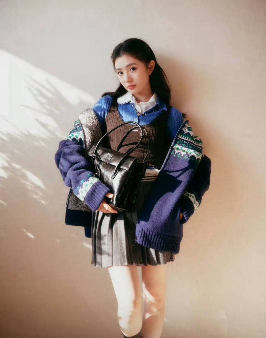 刘浩存 赵今麦最新圣诞miumiu大片🎄 