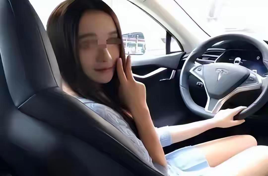 “我只欺负中国人”的嚣张霸凌者翟云瑶，还真刑满回国了！
 
2016年那桩留学生