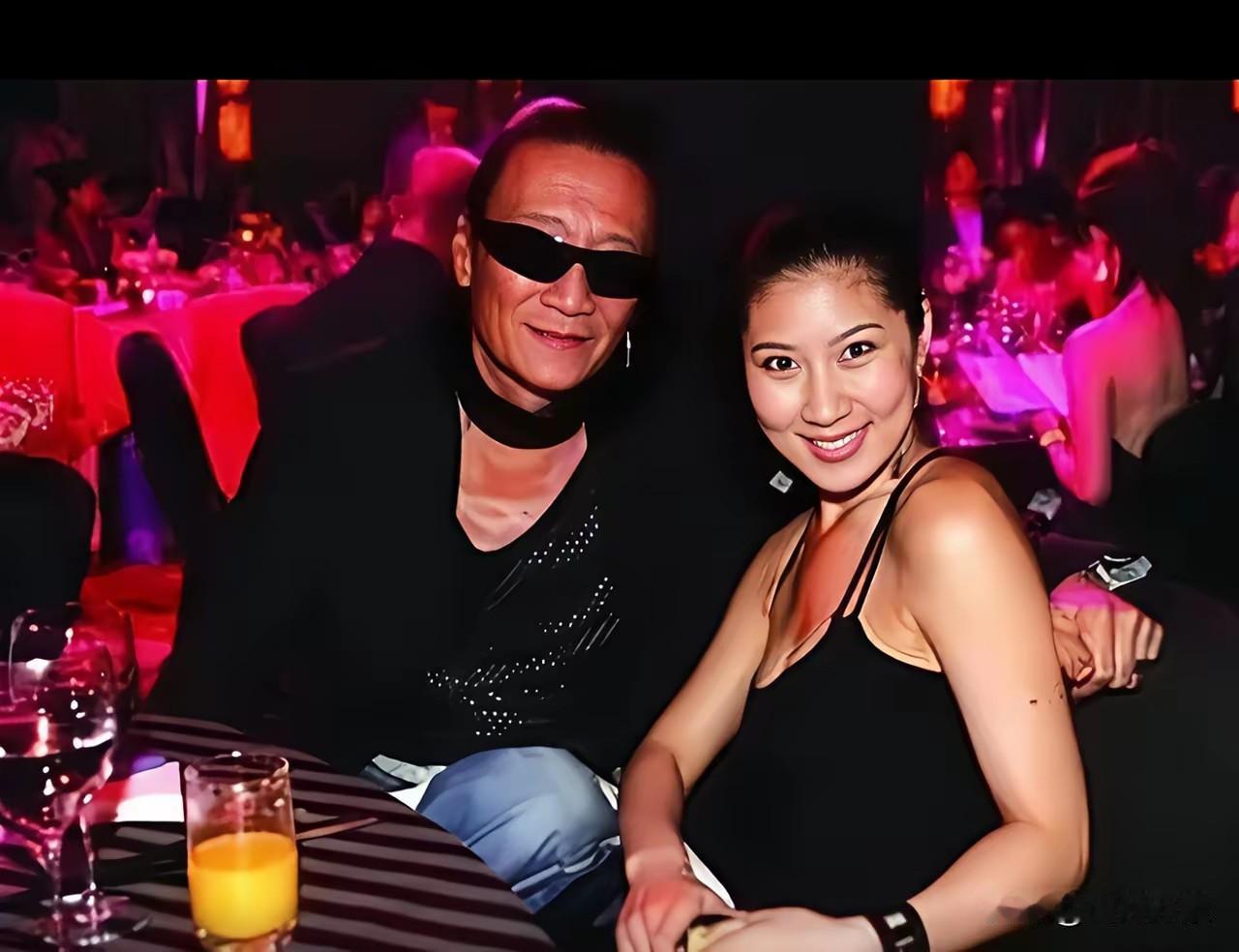 89岁的谢贤去世了，留下了一双儿女（谢霆锋和谢婷婷），以及几个生命中的重要女人，